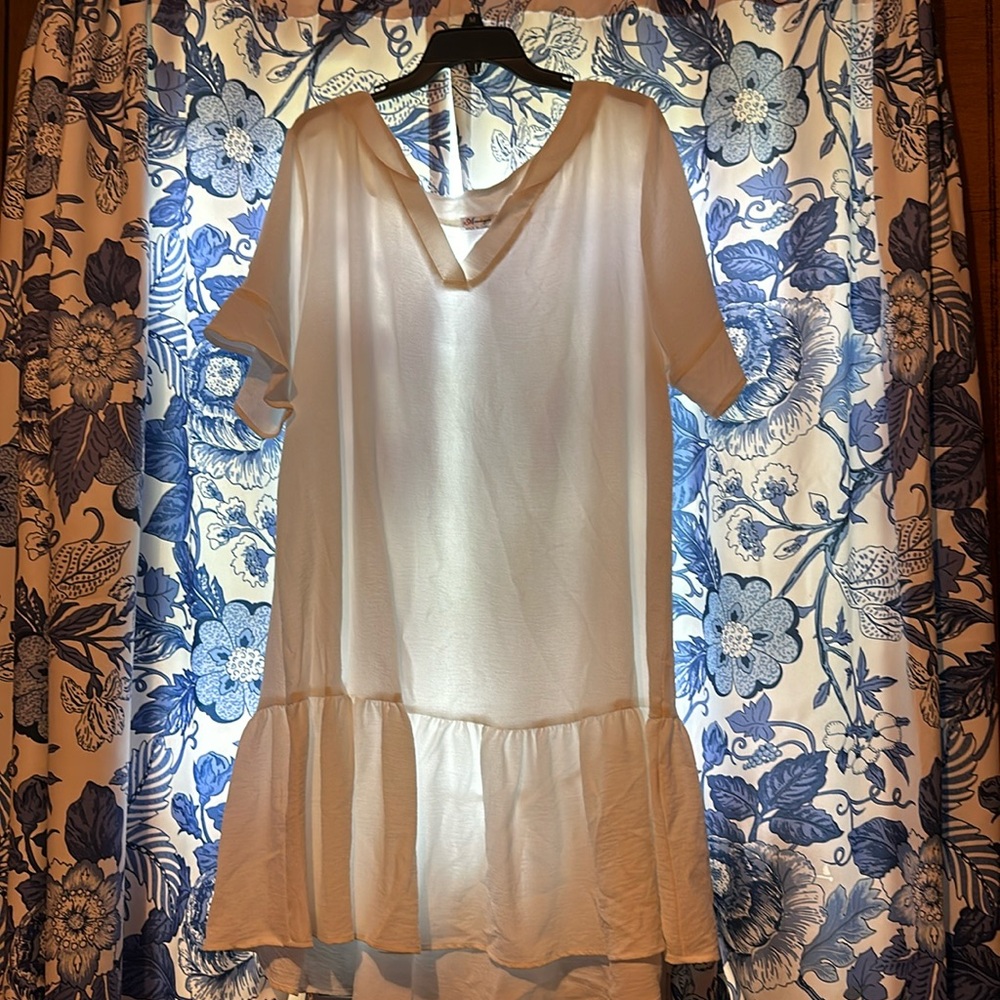 Women’s Off White Tunic 2x